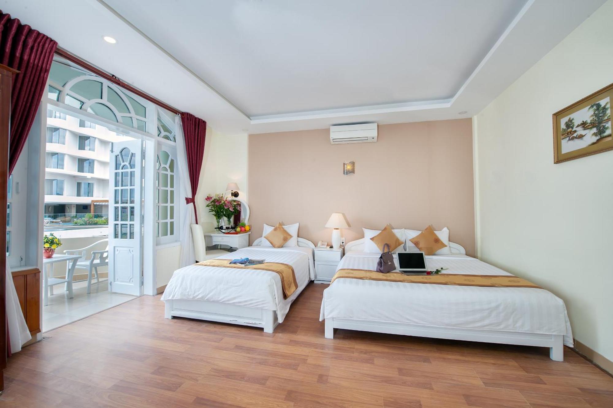 Family Suite with Balcony