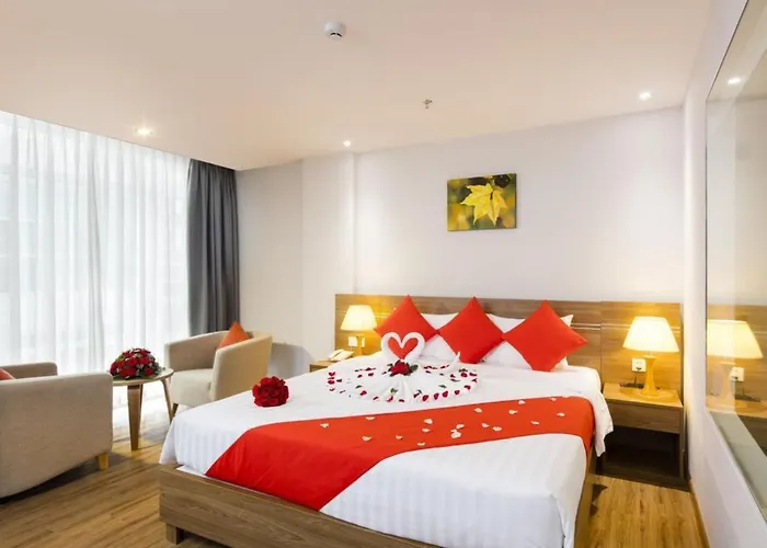Family Hotel: Maple Leaf Hotel & Apartment